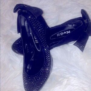 Kvoll women’s shoes  black platforms   silver mini studs size 39